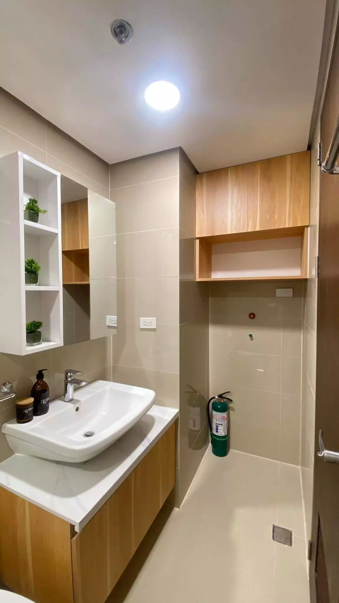 Open photo 13 of 18 — CCT 107-1973501929