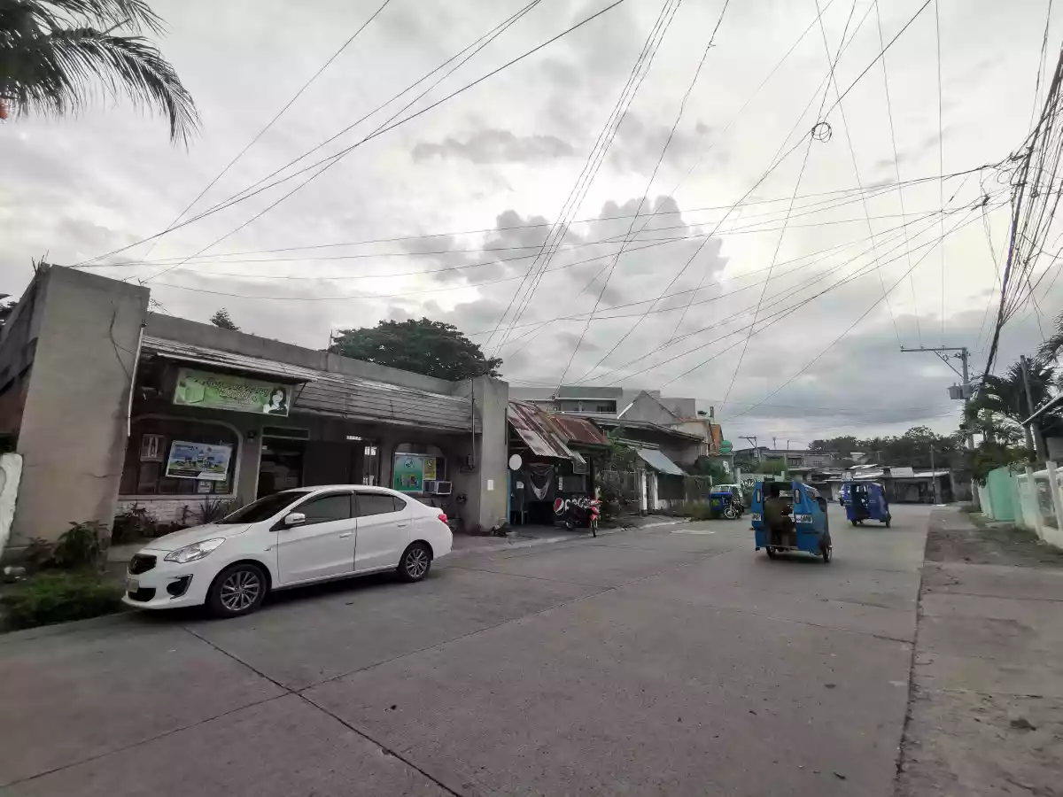 467sqm Commercial /Residential with Office and store  - photo 5