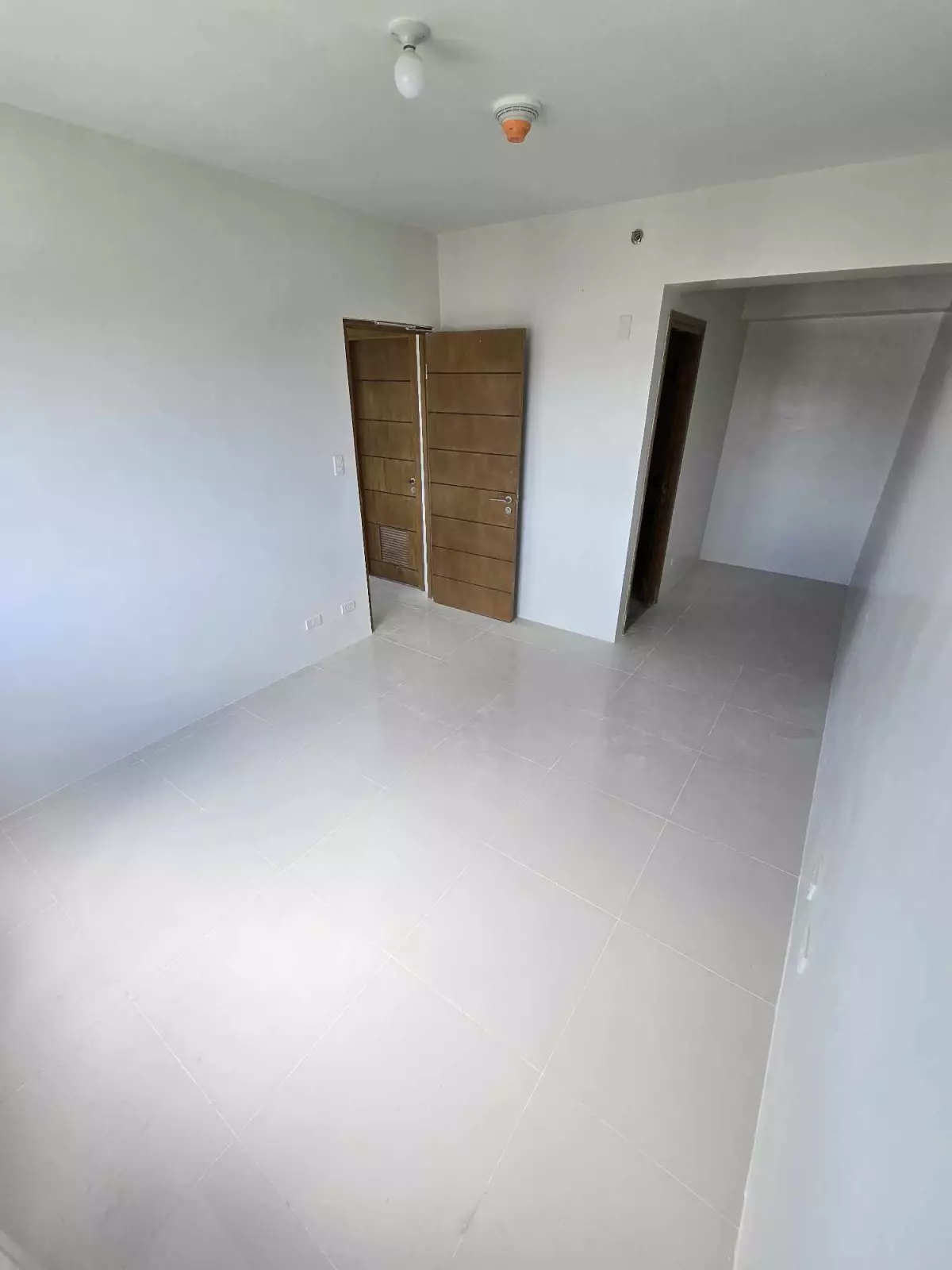 2BEDROOMS with balcony FOR SALE IN TAFT EAST GATE FOR ONLY 11M  - photo 4