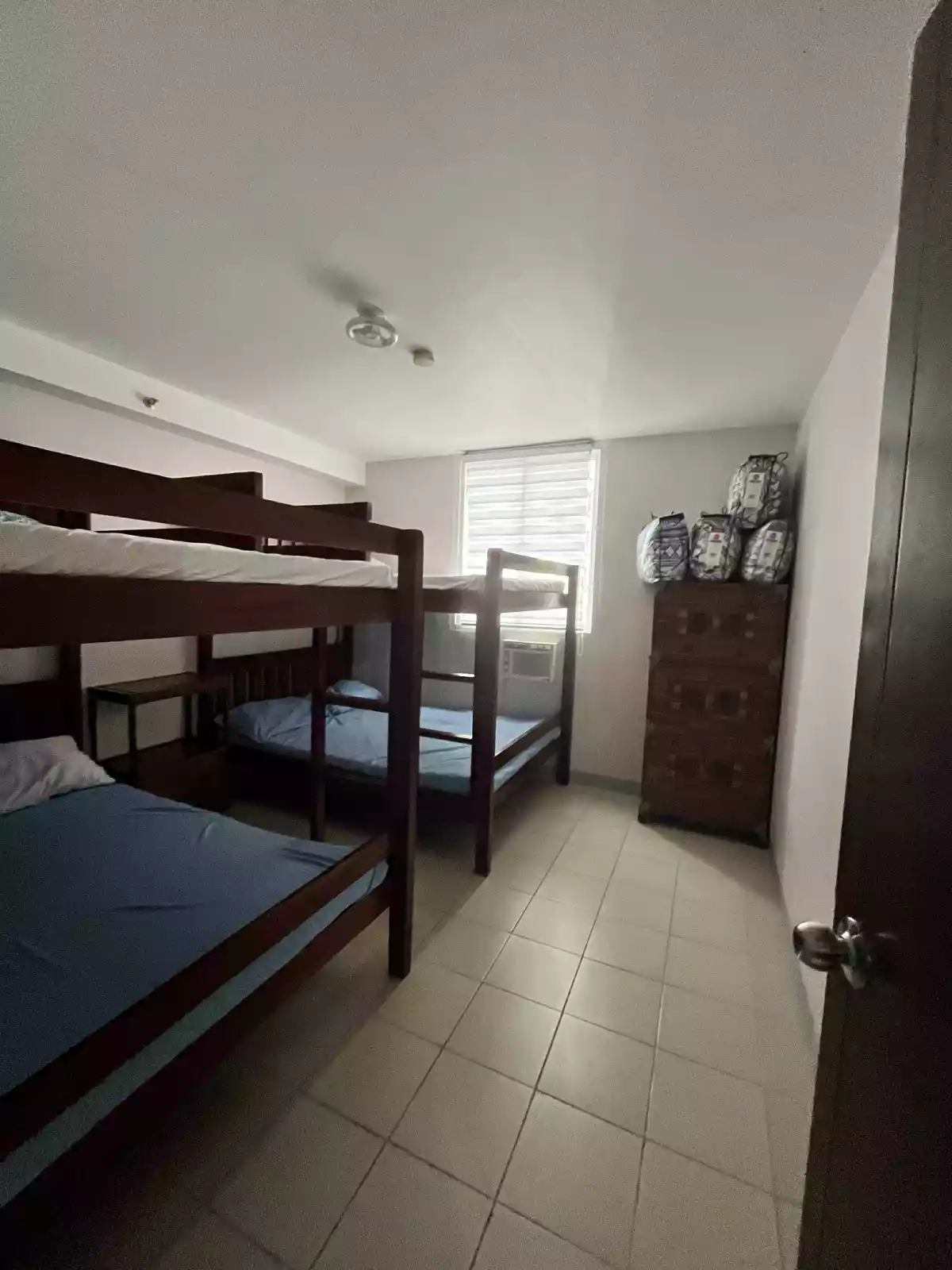 2 Bedrooms Condo Unit at Saekyung Village Phase 2, Mactan — 2 Bedrooms in Marigondon Beach Road, Lapu-Lapu City, Central Visayas — Photo 4