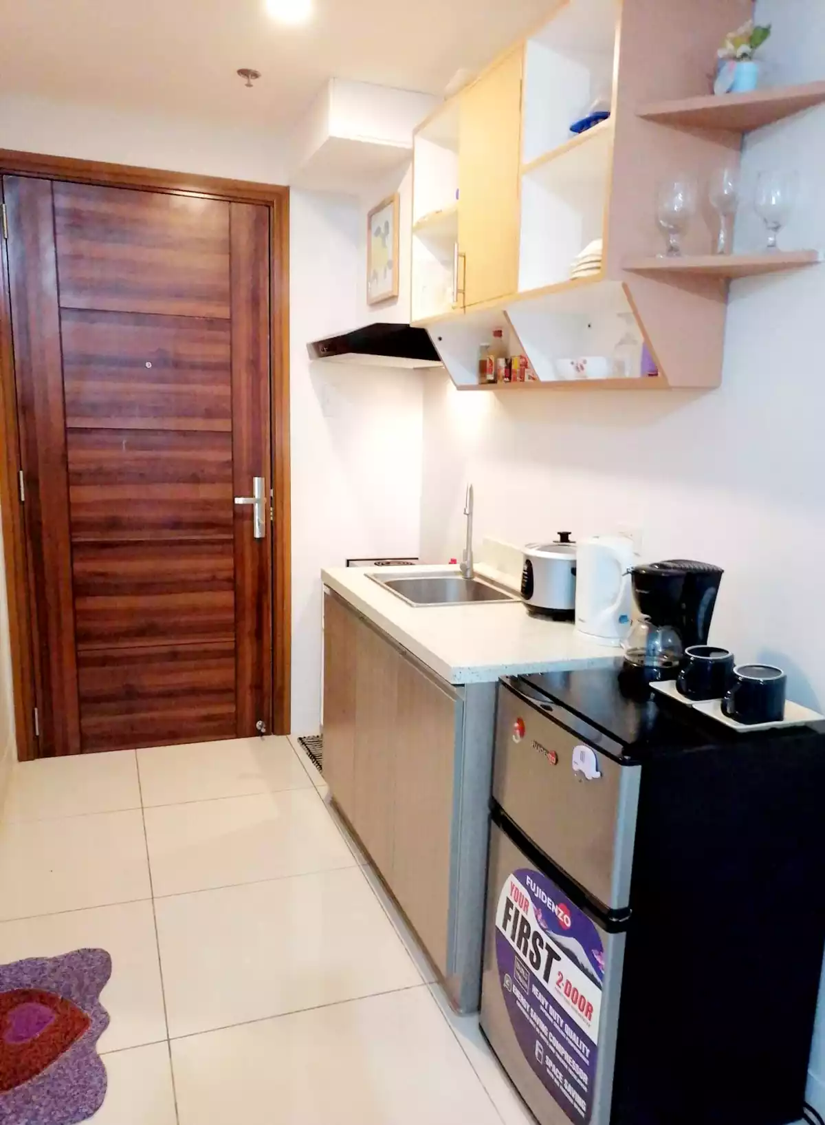 Markdown Sale studio condo - photo 2