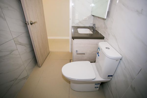 For Sale Condominium in Mandaue!!! (MANDANI Bay - Seaview w/ Parking) — 3 Bedrooms in F.E. Zuellig Avenue, Mandaue City, Philippines — Photo 7