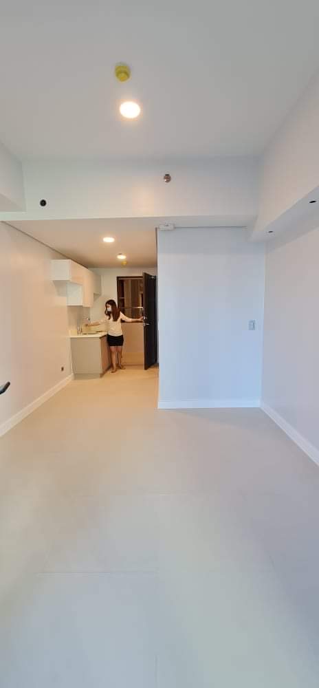 38 PARK STUDIO UNIT FOR ASSUME
