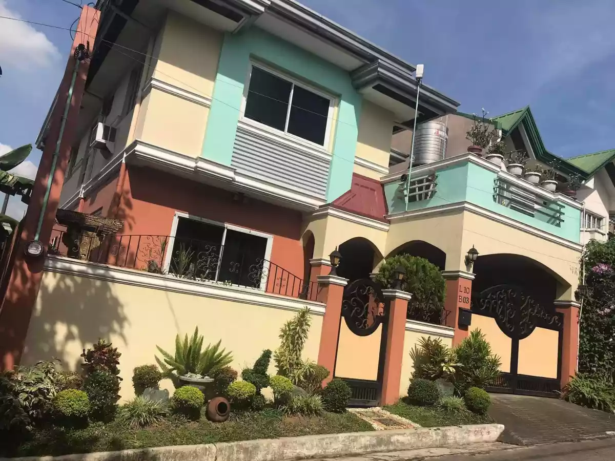 Ridgemont Executive village House & Lot for Sale 