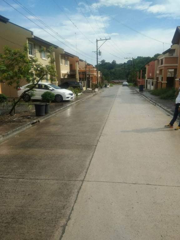Open photo 14 of 15 — HOUSE FOR RENT IN TALAMBAN!