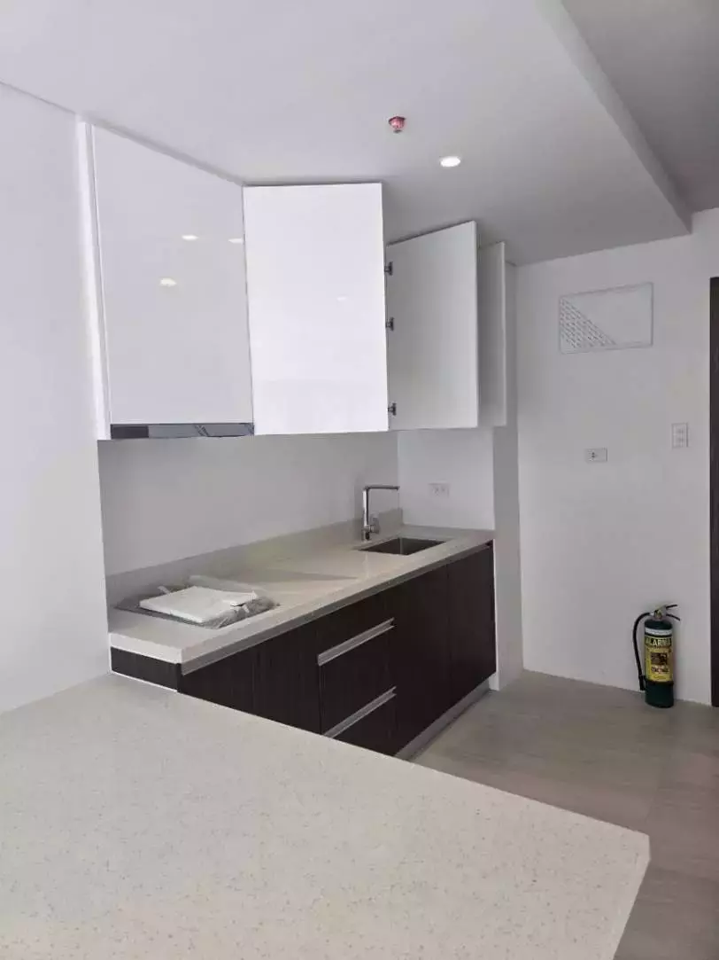For Sale: Studio Unit at Tambuli, Mactan – Great Pools and Beach Access — Studio in Maribago, Mactan Island, Lapu-lapu — Photo 5