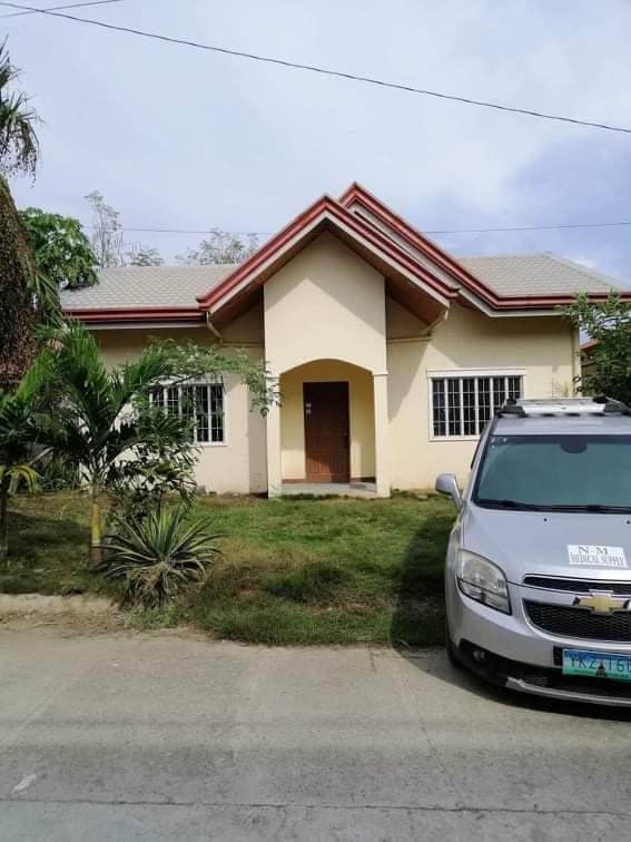 Rush Sale House and Lot St. Joseph Village Minglanilla