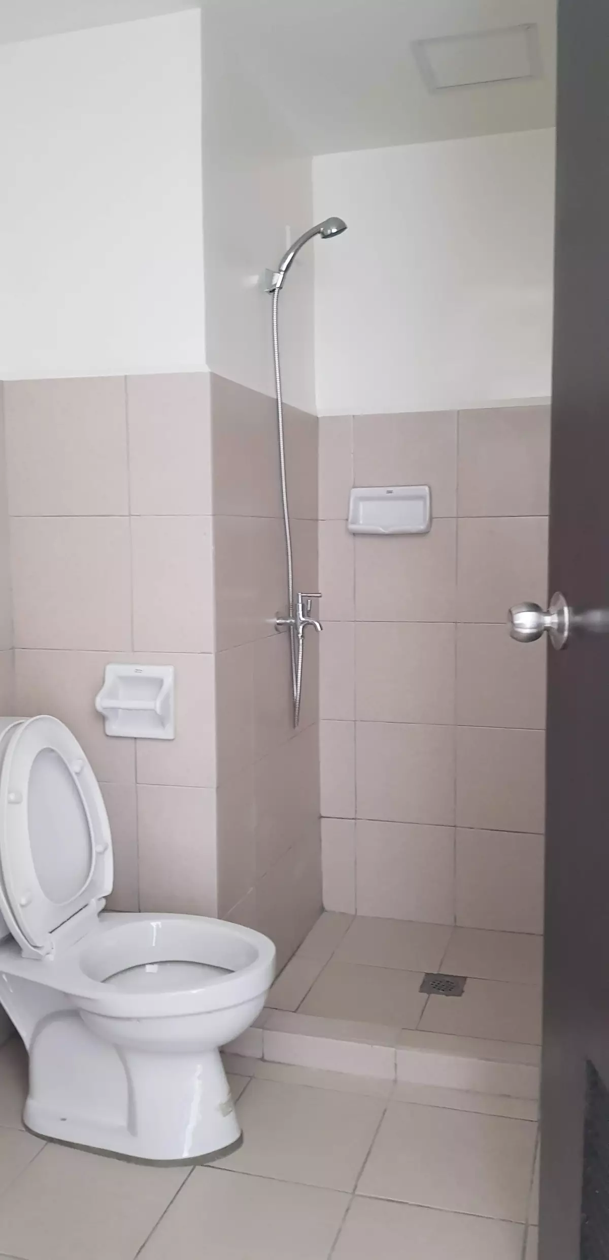 Casamira Towers For Sale — Studio in Labangon, Cebu City — Photo 4