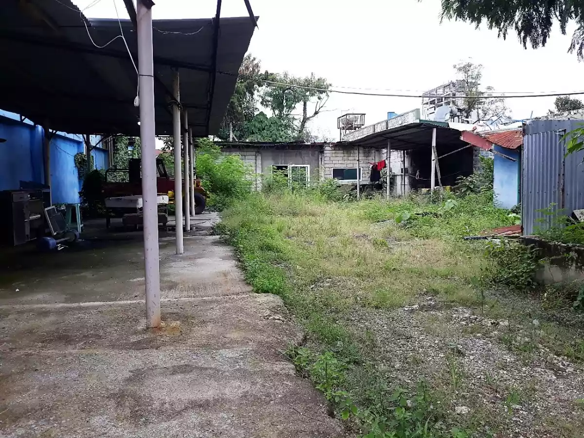 Commercial Lot with BLDG for Lease in Mandaue City Cebu - photo 2