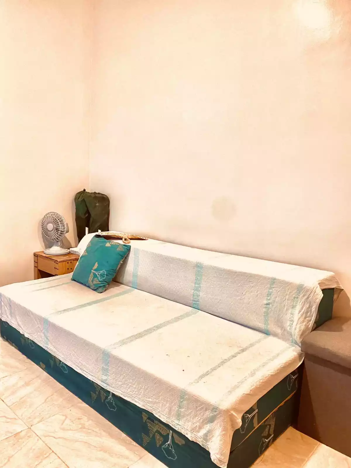 2 bedroom unit with parking and pet friendly — 2 Bedrooms in Mandaue City, Cebu, Philippines — Photo 4