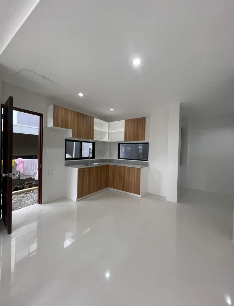 GWEN - SINGLE ATTACHED UNIT (MANDAUE) — House and Lot in Mandaue City, Cebu, Philippines — Photo 2