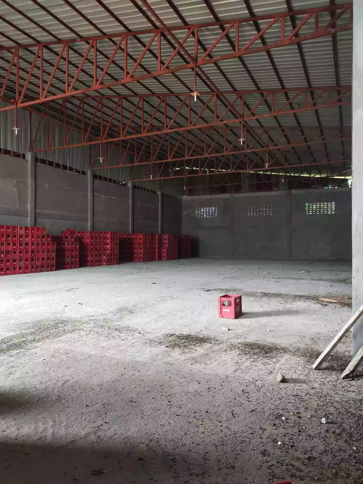 800 SQ MTR Warehouse with A Big House - photo 2