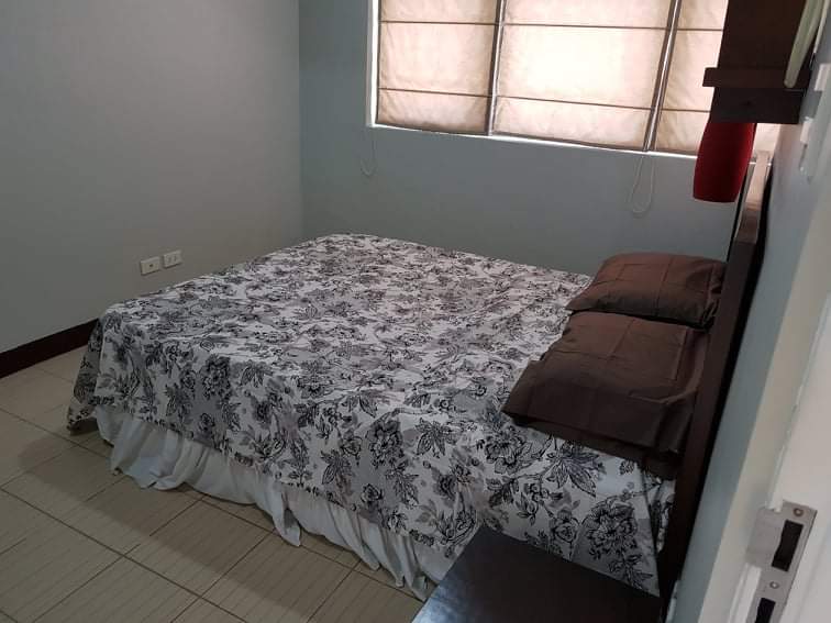 Fully Furnished 1 BR in Persimmon Condominium - photo 2