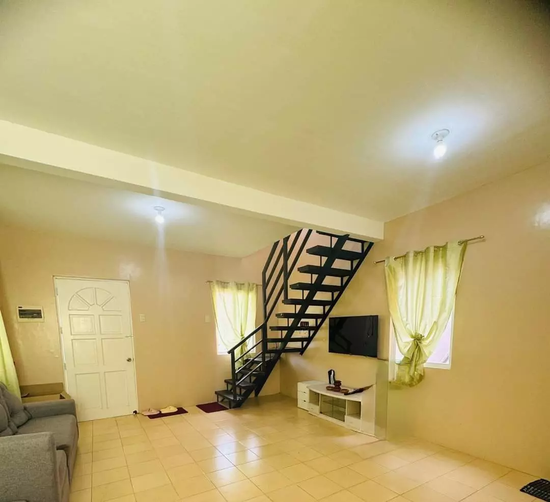 2-Storey House For Rent - photo 2