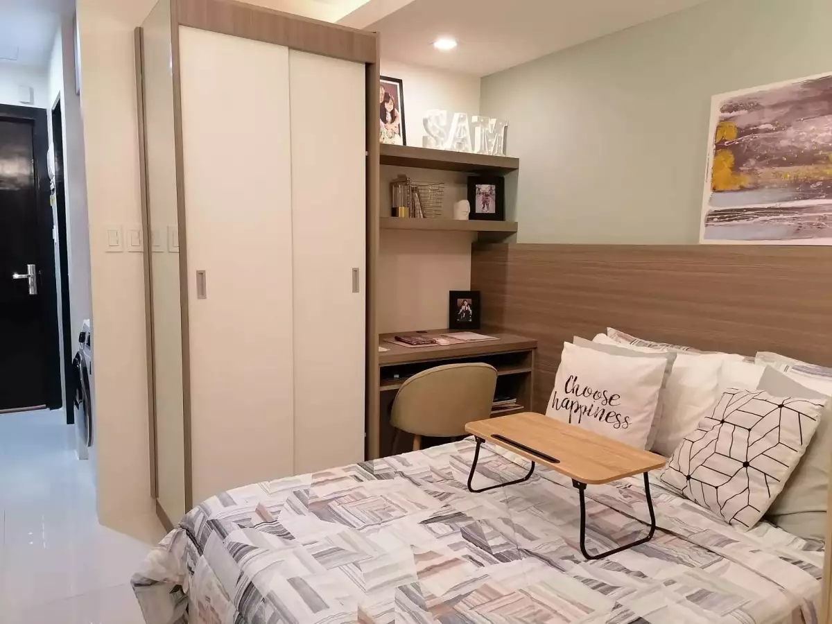 Fully Furnished Studio with Balcony for Rent - photo 2