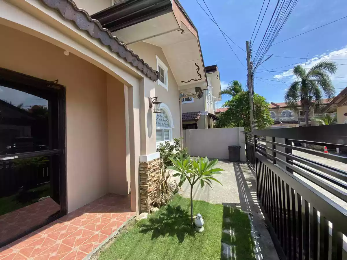 Open photo 13 of 13 — RUSH FOR SALE !!! COLLINWOOD SUBD.