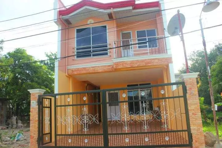 FULLY FURNISHED 2 BEDROOM 2 STOREY HOUSE FOR RENT or FOR SALE — House and Lot in Cebu, Philippines — Photo 7