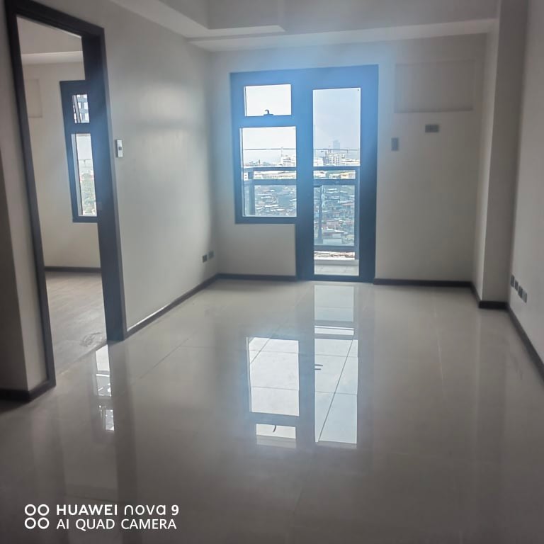 1 BEDROOM WITH BALCONY AND PARKING AT GALLERIA RESIDENCES FOR ASSUME — 1 Bedroom in Cebu City, Philippines — Photo 6