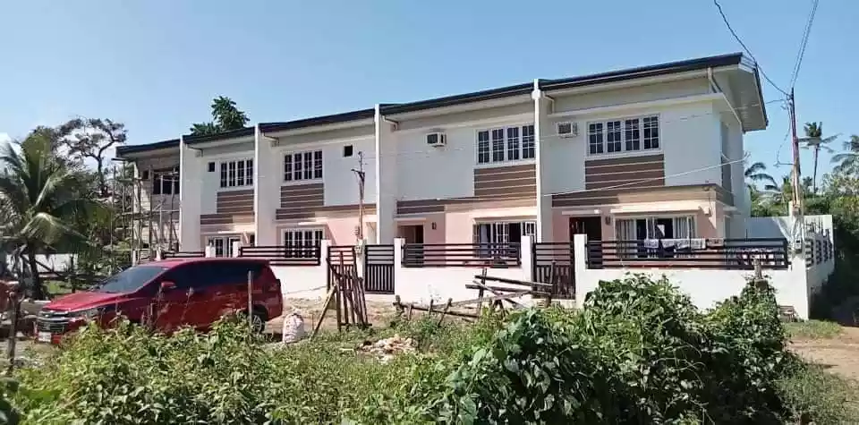 Townhouses for Sale in Compostela Cebu  - photo 2