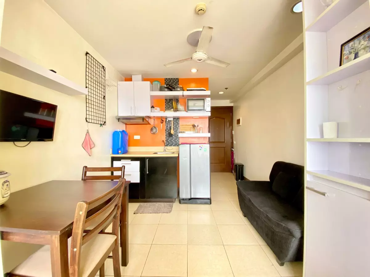 FOR LEASE and SALE FURNISHED STUDIO UNIT at Ridgewood Towers   - photo 2