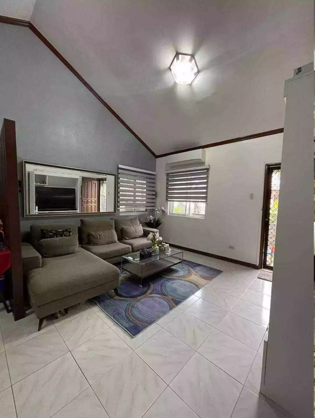 HOUSE FOR RENT - photo 2