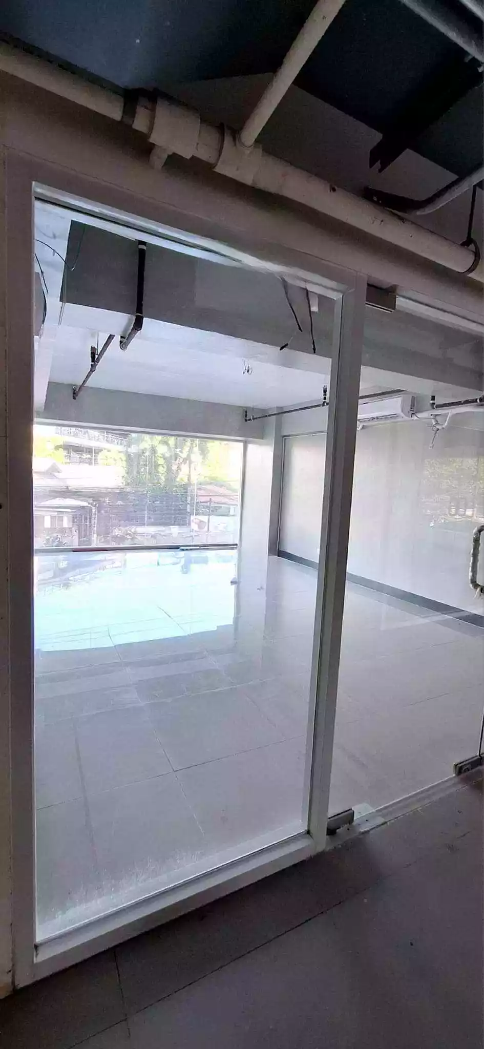 COMMERCIAL SPACE FOR RENT - photo 5