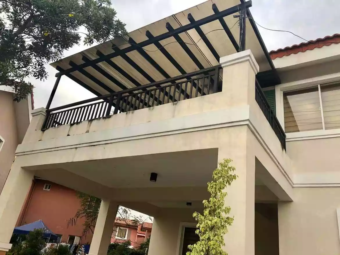 3 Bedrooms and 2 Toilet and Bath with Stockroom and Laundry  - photo 2