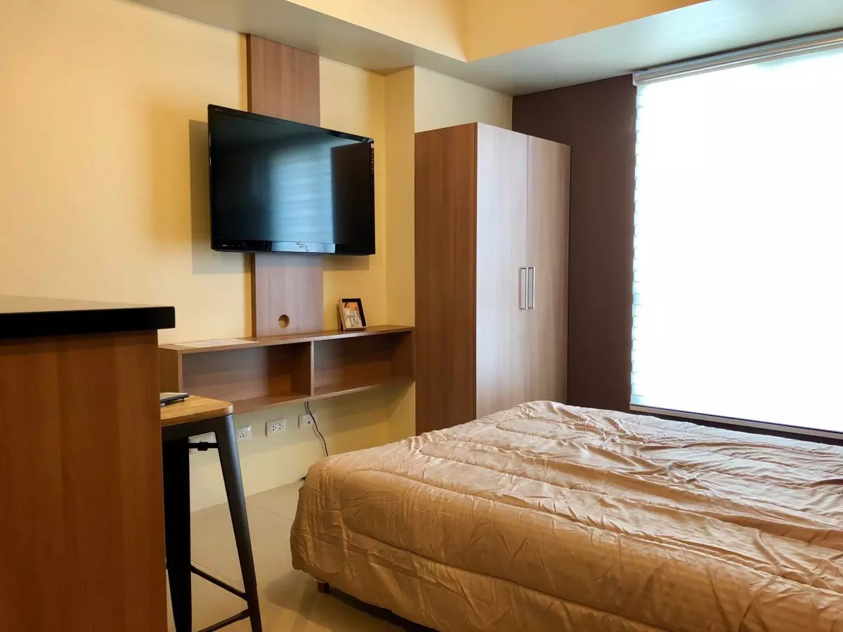 Fully Furnished Avida Riala ST for Sale! - photo 5