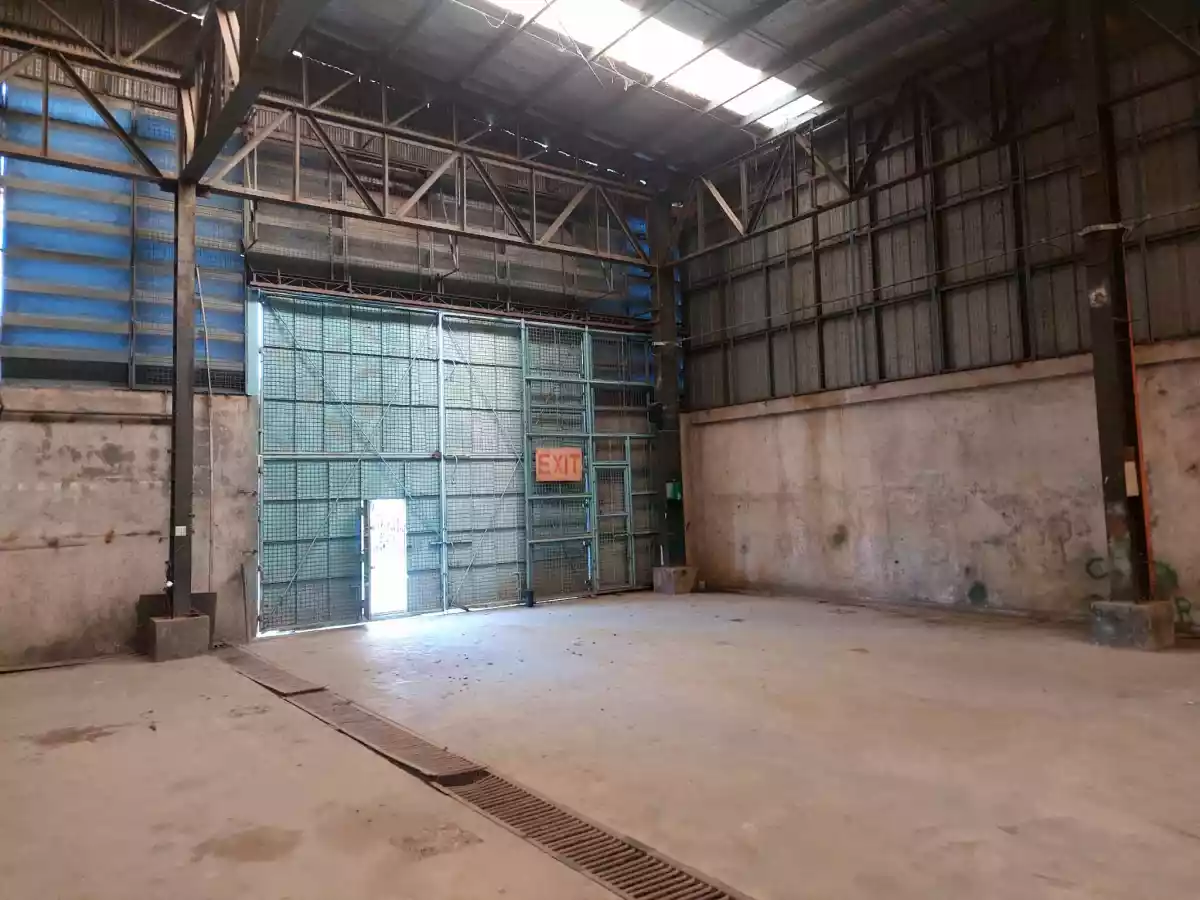 BIG WAREHOUSE FOR RENT — Warehouse in Araneta Avenue, Bacolod, Negros Occidental — Photo 3
