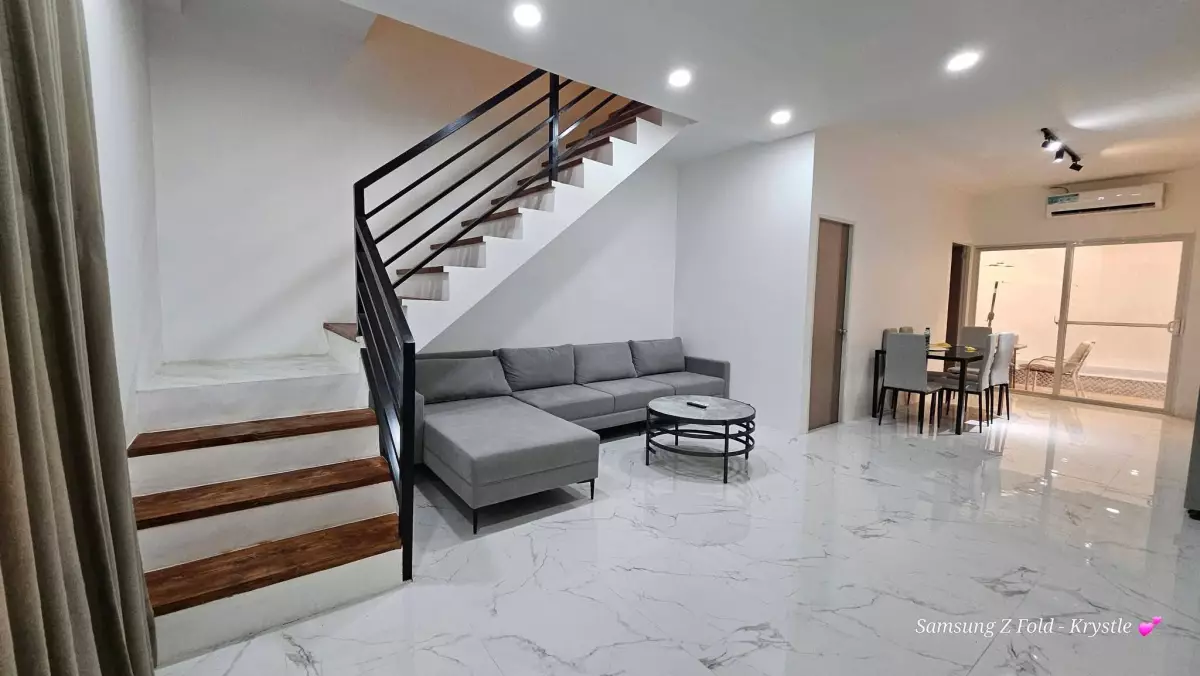 5BR House in Lahug with Private Pool — House and Lot in Cebu City, Cebu, 6000 — Photo 4