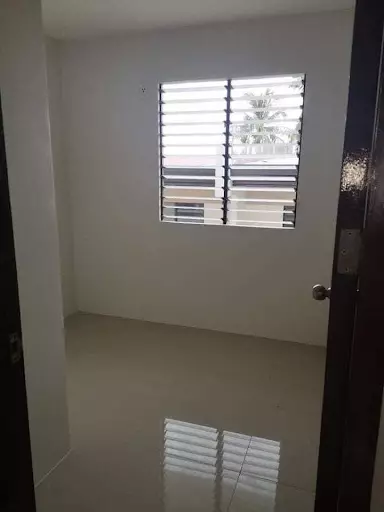 Casamira South Townhouse C for Assume! — Townhouse in Cebu, Philippines — Photo 5