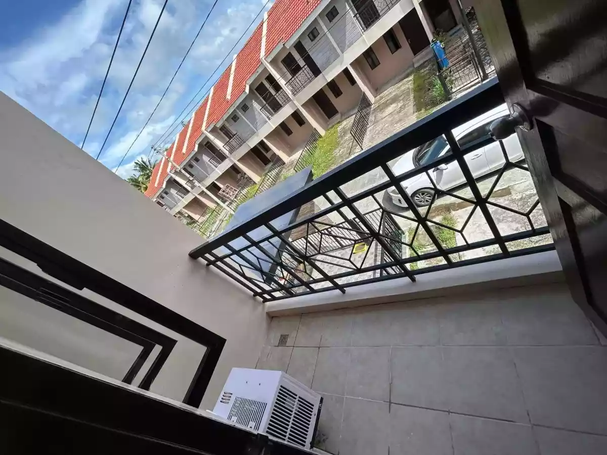 Nottingham Townhouse — Townhouse in Metropolis Ave, Jaro, Iloilo City — Photo 5