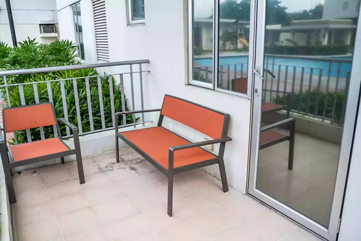 2-BR CONDO UNIT IN IT PARK FOR SALE - photo 3