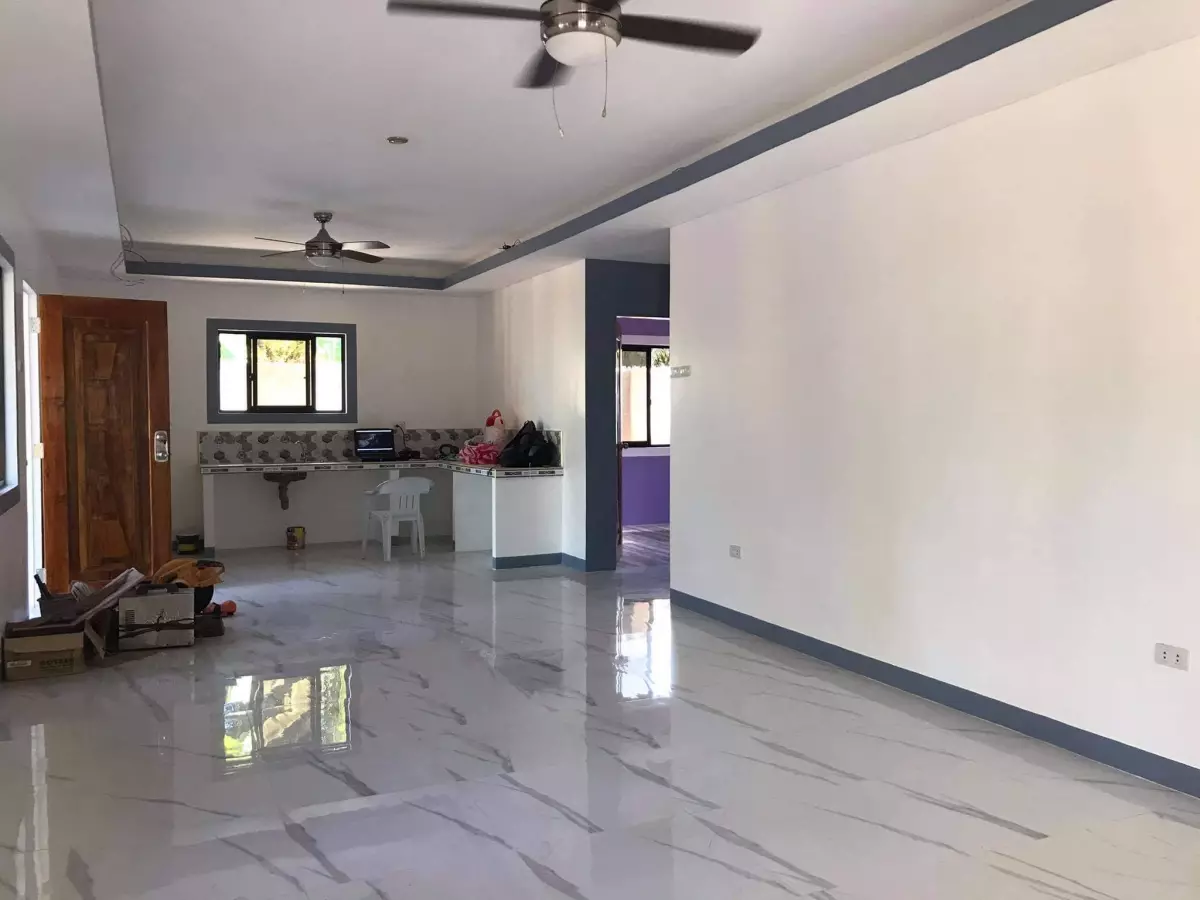 House and lot Property in Jawa Valencia - photo 4