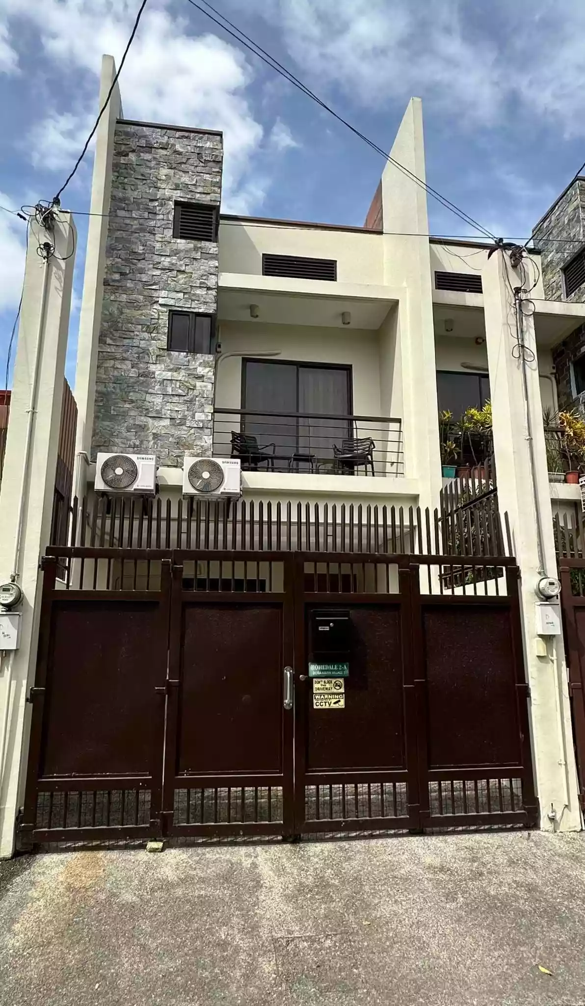 FULLY-FURNISHED & SPACIOUS TOWNHOUSE IN PUNTA PRINCESA, CEBU CITY