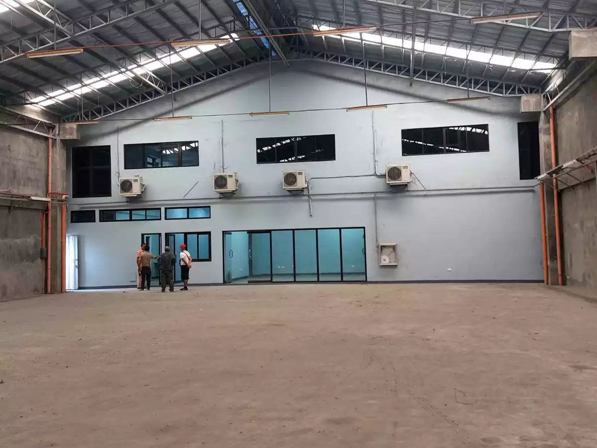 FOR SALE or RENT — Warehouse in Araneta Avenue, Bacolod, Negros Occidental — Photo 7