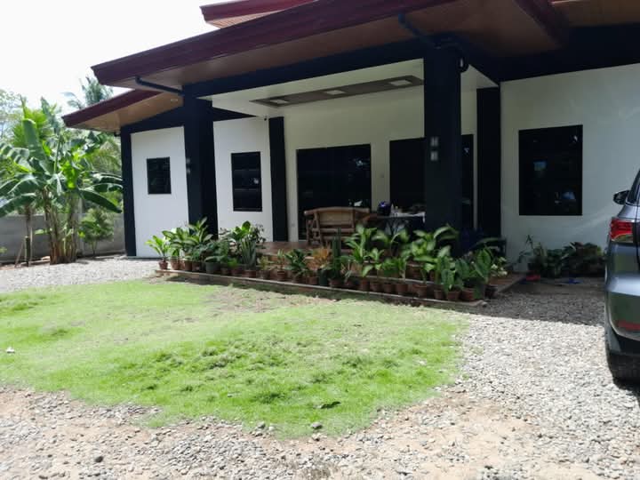 Stunning House and Lot in Digos — House and Lot in Digos City, Davao del Sur, Philippines — Photo 4