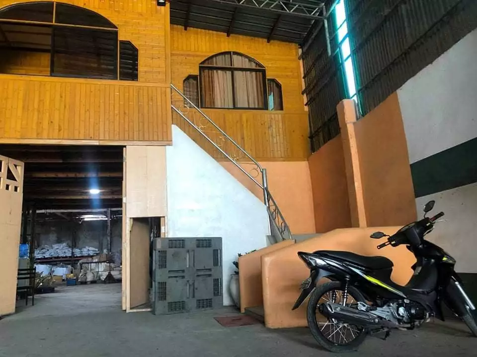 House and Lot with Warehouse for sale - photo 7