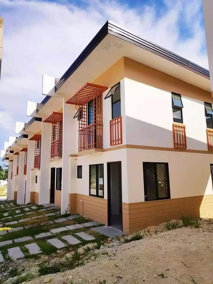 TOWNHOUSE CASA MIRA SOUTH EXTENSION NAGA - photo 2