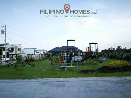 Open photo 16 of 16 — Carlo Model at Windsor Heights Subd.