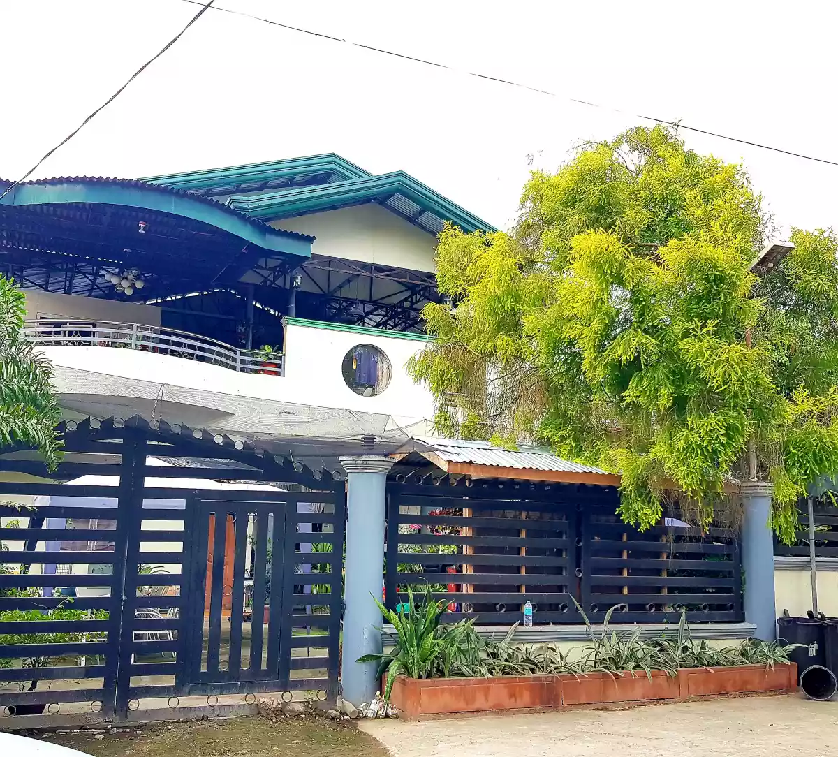 House & Lot in City Heights - photo 2