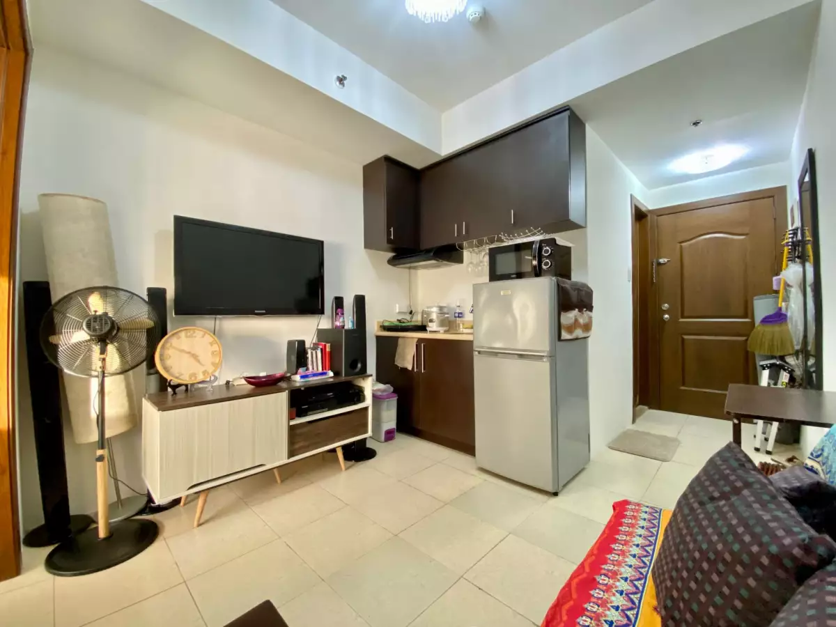 1BR CONDO UNIT FOR SALE at Ridgewood Towers — 1 Bedroom in Carlos P. Garcia Avenue, Taguig, Metro Manila — Photo 4