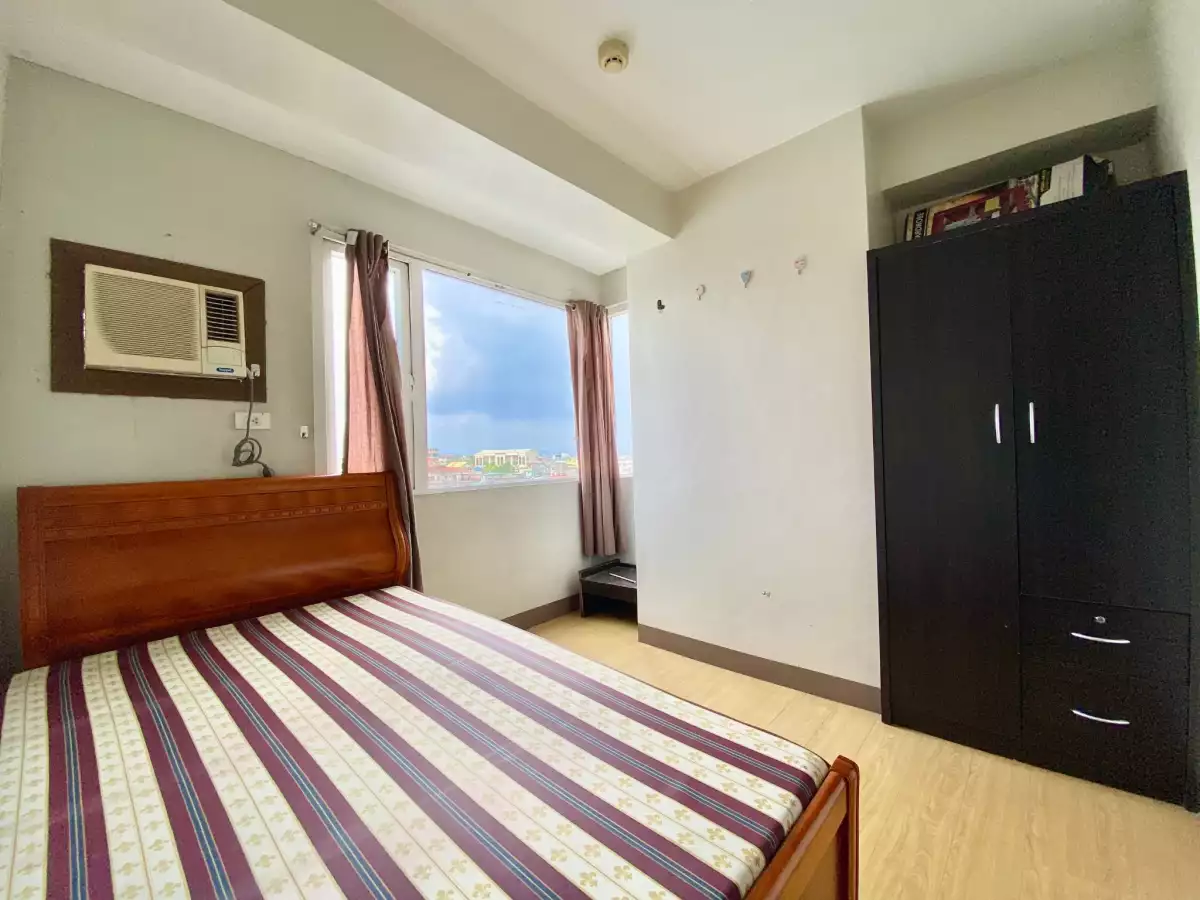 2BR SEMI-FURNISHED UNIT FOR SALE at Ridgewood Towers   - photo 2