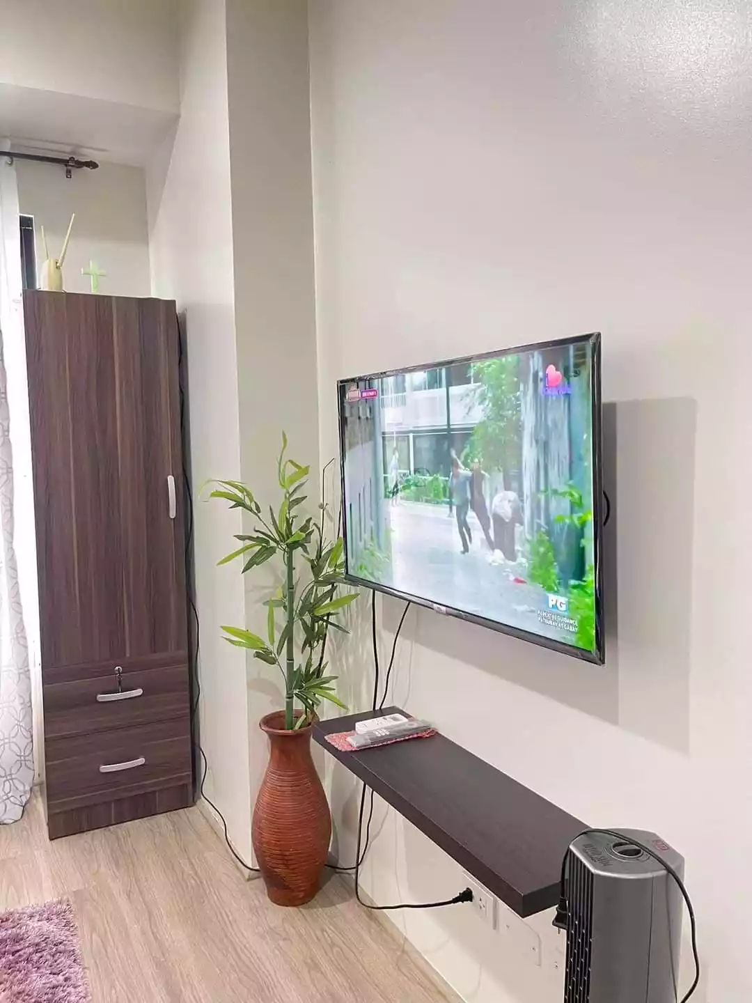 The Median — Studio in Salinas Drive, Cebu City, Central Visayas — Photo 4