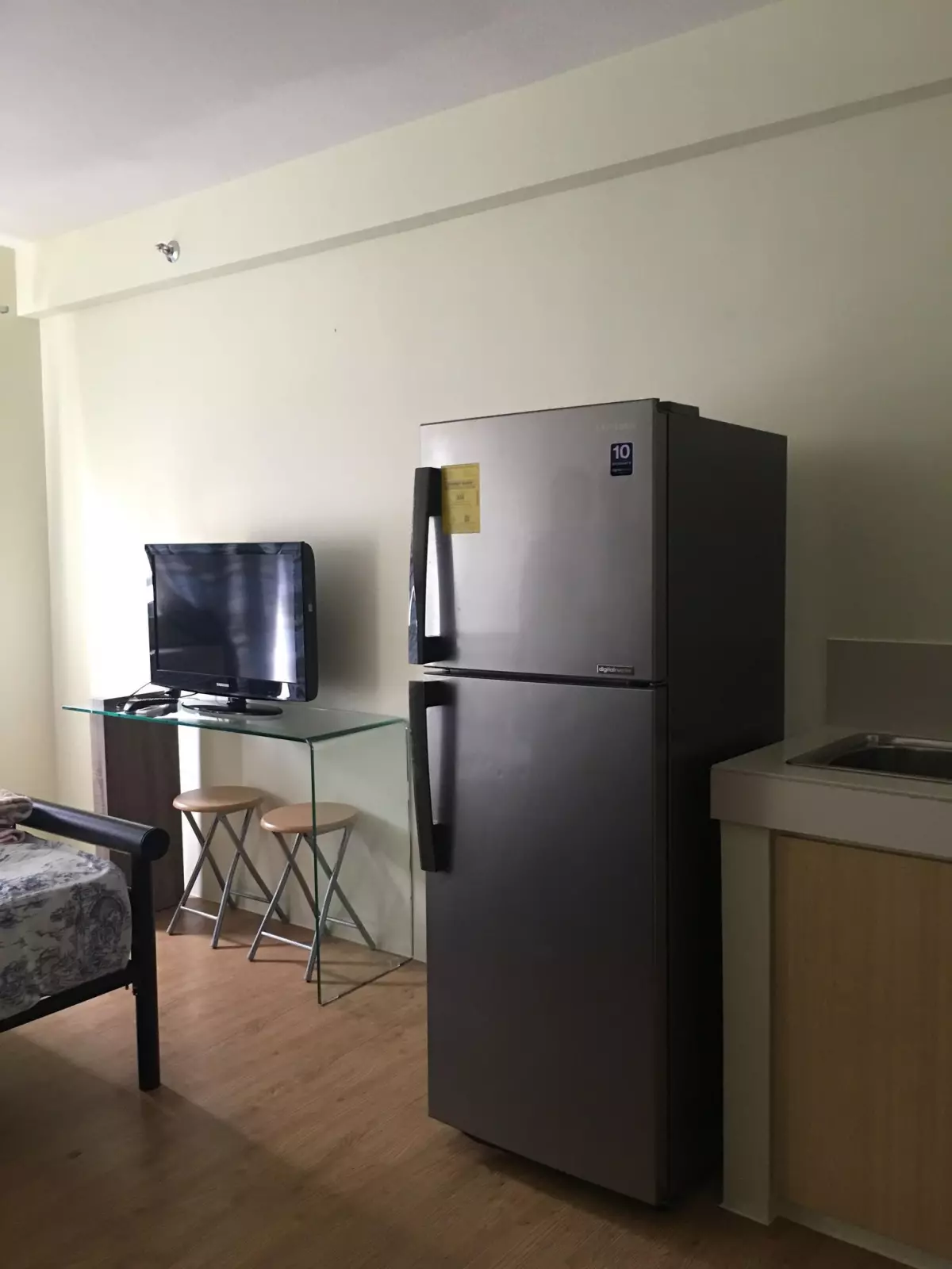 Fully-Furnished San Remo Studio Unit - photo 6