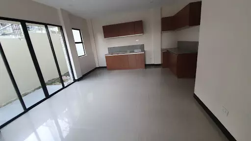 Open photo 34 of 121 — 4BR For Assume in Luana Dos