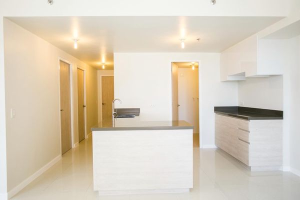 For Sale Condominium in Mandaue!!! (MANDANI Bay - Seaview w/ Parking) — 3 Bedrooms in F.E. Zuellig Avenue, Mandaue City, Philippines — Photo 6