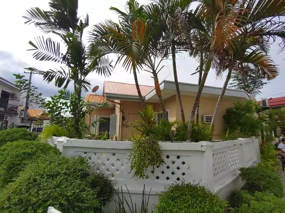 BF Townhomes - Bungalow house and lot for sale with FREE appliances & furnishings - photo 3