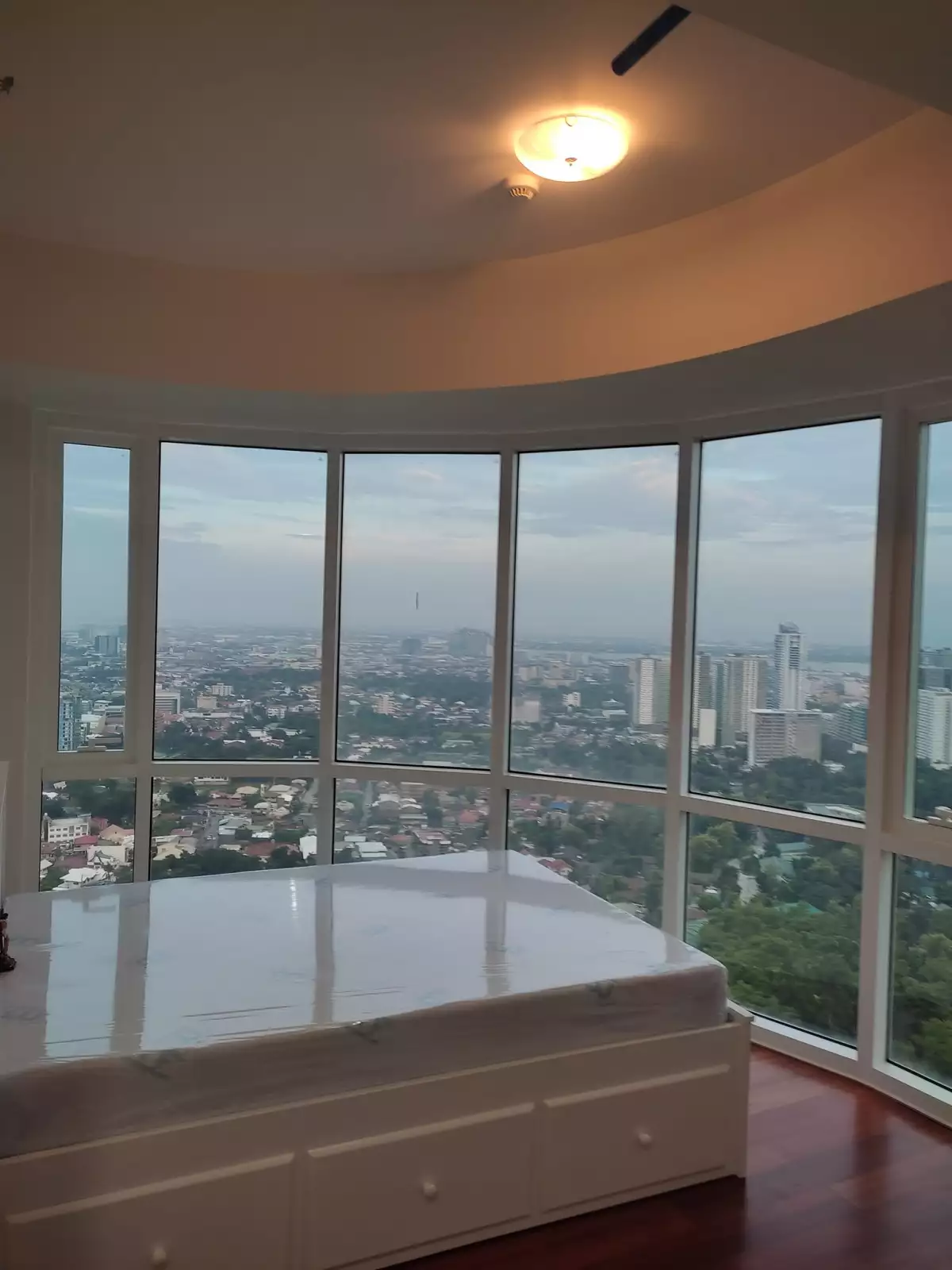 MARCO POLO 3BR CONDO FOR RENT!! — 3 Bedrooms in Cebu City, Central Visayas, Philippines — Photo 4