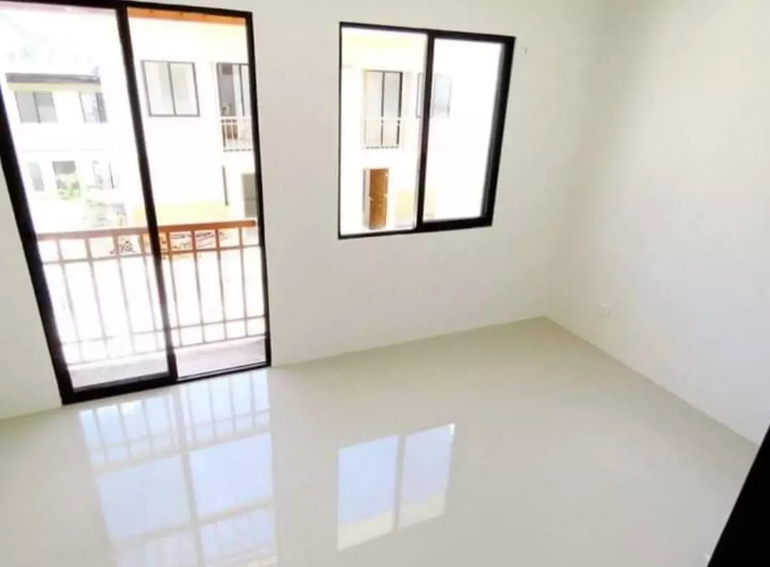 TOWNHOUSE CASA MIRA SOUTH EXTENSION NAGA - photo 4